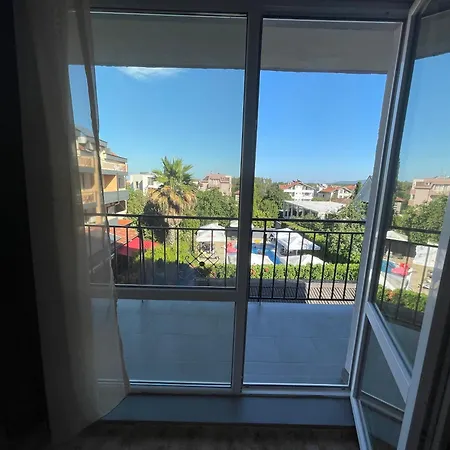 Apartments Lozenets Апартамент *
