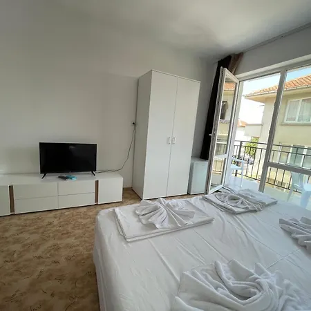 Apartments Lozenets Апартамент *