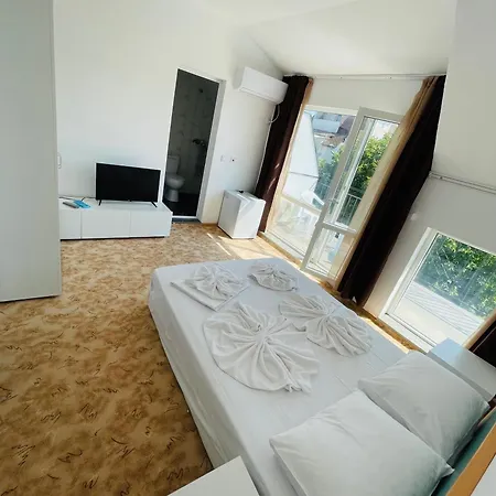 Apartments Lozenets Апартамент