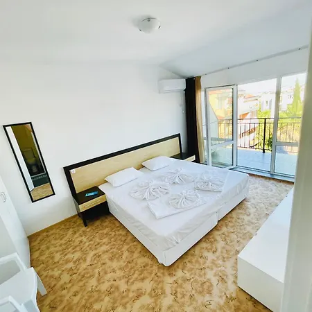 Апартамент Apartments Lozenets *