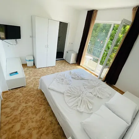 Апартамент Apartments Lozenets Лозенец